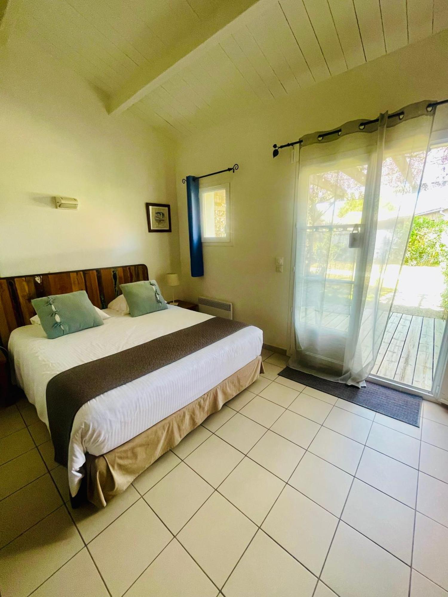 La Villa - Hotel Bien Etre เลอบัวส์-ปลาจ-อ็อง-เร ภายนอก รูปภาพ